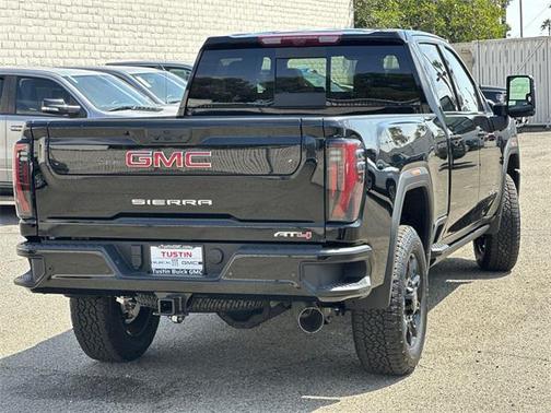 2025 GMC Sierra 2500 AT4