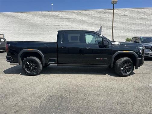 2025 GMC Sierra 2500 AT4