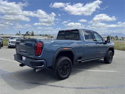 2025 GMC Sierra 2500 Denali