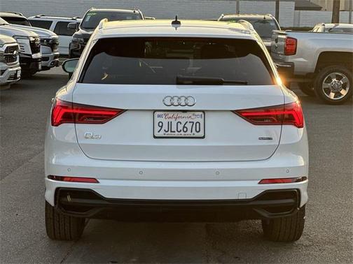 2024 Audi Q3 Premium 45 TFSI S line quattro Tiptronic