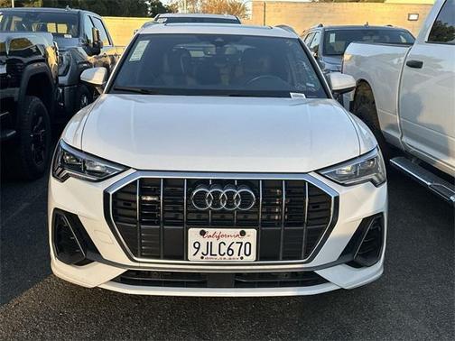 2024 Audi Q3 Premium 45 TFSI S line quattro Tiptronic