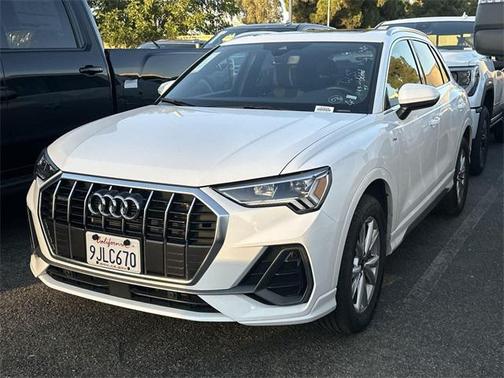 2024 Audi Q3 Premium 45 TFSI S line quattro Tiptronic