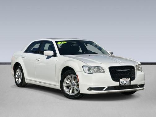 2022 Chrysler 300 Touring
