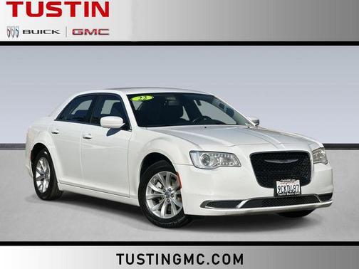 2022 Chrysler 300 Touring