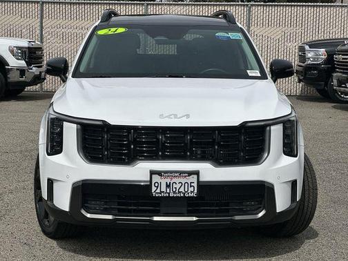 Glacial White Pearl 2024 Kia Sorento EX