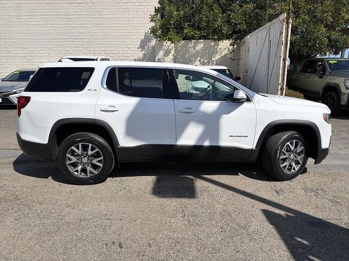 Summit White 2023 GMC Acadia FWD SLE