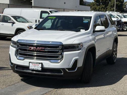 Summit White 2023 GMC Acadia FWD SLE