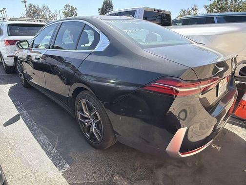 Black Sapphire Metallic 2026 BMW 530 530i