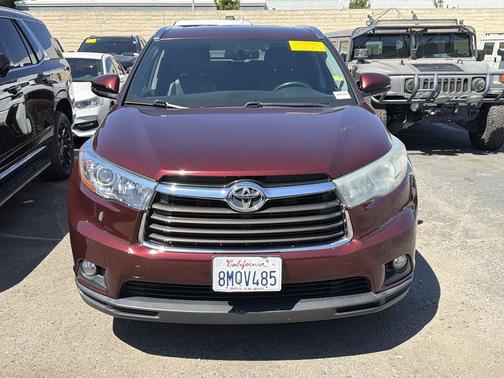 Ooh La La Rouge Mica 2016 Toyota Highlander XLE
