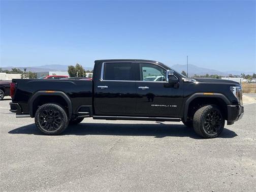 2025 GMC Sierra 2500 Denali