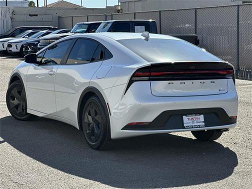 2025 Toyota Prius LE