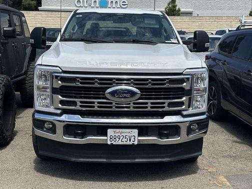 OXFORD WHITE 2024 Ford F-250 XLT