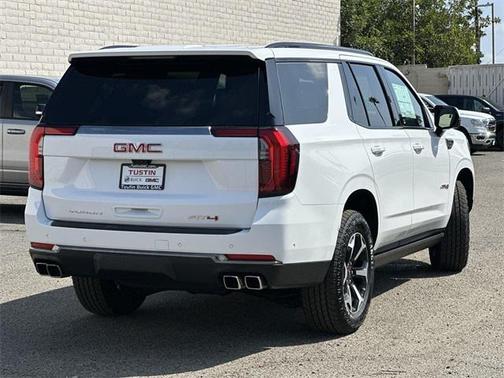 2025 GMC Yukon 4WD AT4