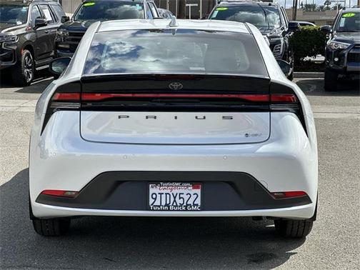 2025 Toyota Prius LE