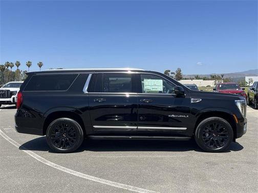 2025 GMC Yukon XL Denali