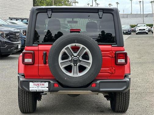 2023 Jeep Wrangler 4-Door Sahara 4x4