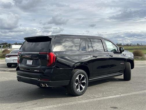 2026 GMC Yukon XL 4WD AT4