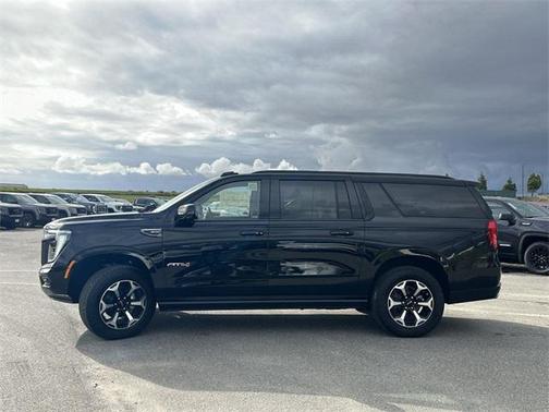 2026 GMC Yukon XL 4WD AT4