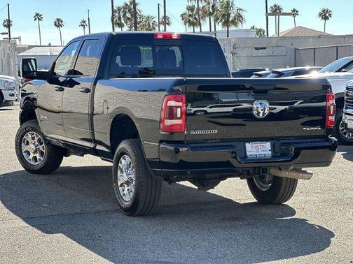 Diamond Black Crystal Pearlcoat 2024 RAM 2500 Laramie Crew Cab 4x4 6'4' Box