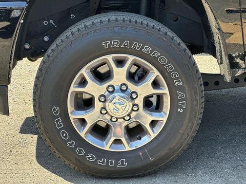 Diamond Black Crystal Pearlcoat 2024 RAM 2500 Laramie Crew Cab 4x4 6'4' Box