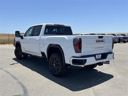 2025 GMC Sierra 2500 AT4