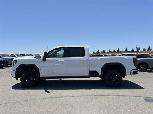2025 GMC Sierra 2500 AT4