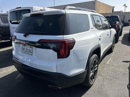 Summit White 2023 GMC Acadia FWD SLE