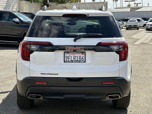 2023 GMC Acadia FWD SLE