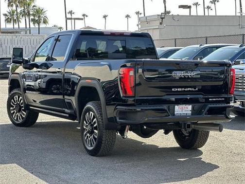 2025 GMC Sierra 2500 Denali Ultimate