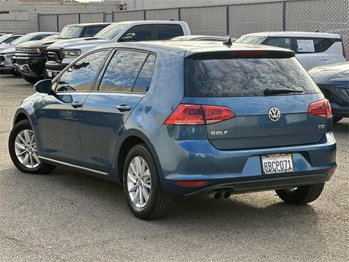2017 Volkswagen Golf TSI SE 4-Door