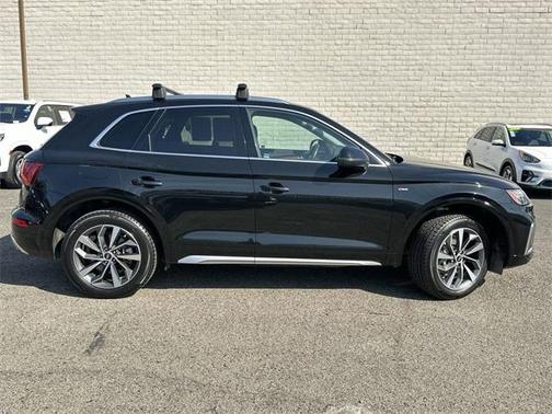 2023 Audi Q5 45 S line Premium Plus
