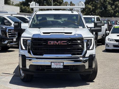 Summit White 2026 GMC Sierra 2500 Pro