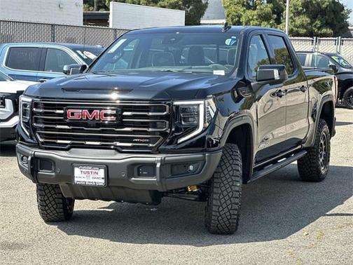 2025 GMC Sierra 1500 AT4X