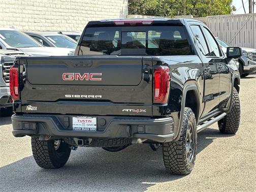 2025 GMC Sierra 1500 AT4X