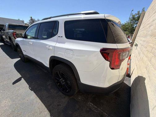 Summit White 2023 GMC Acadia FWD SLE