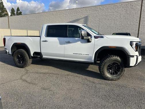 2026 GMC Sierra 2500 Denali