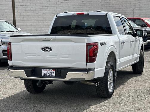 OXFORD WHITE 2025 Ford F-150 Lariat