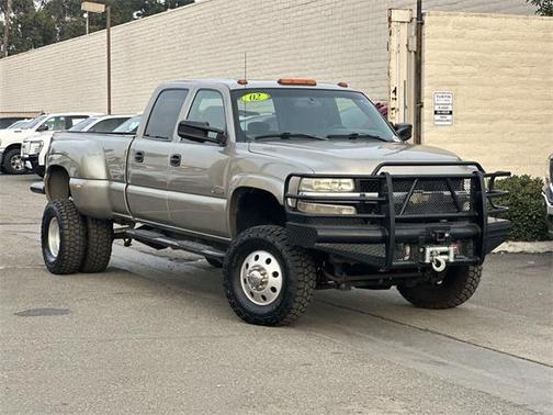2002 Chevrolet Silverado 3500 LS Crew Cab