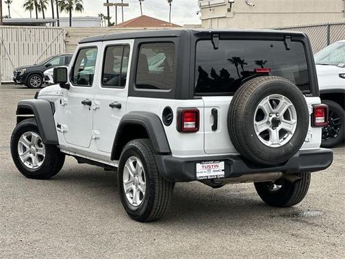 2022 Jeep Wrangler Unlimited Sport