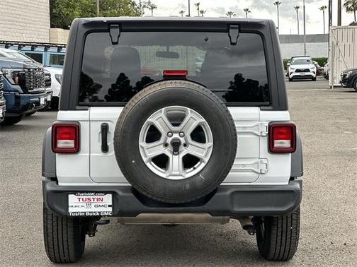 2022 Jeep Wrangler Unlimited Sport
