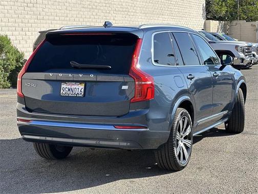 2023 Volvo XC90 Recharge Plug-In Hybrid T8 Ultimate 6-Seater