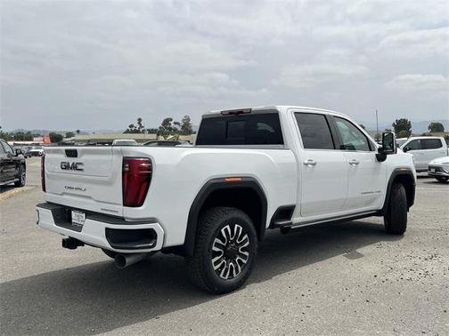 2025 GMC Sierra 2500 Denali Ultimate