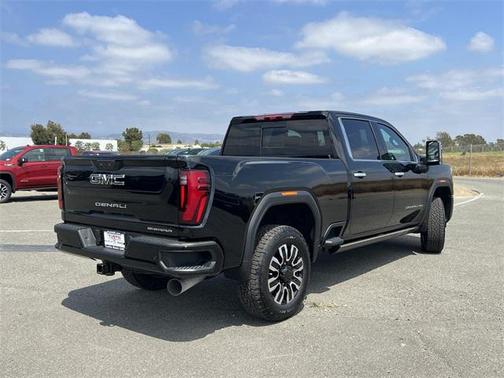 2025 GMC Sierra 2500 Denali Ultimate