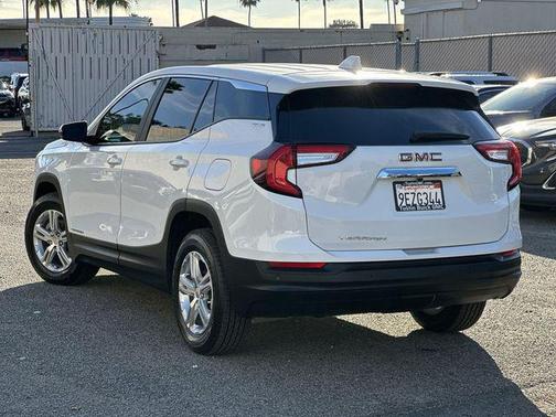 2022 GMC Terrain SLE