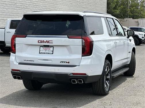 2025 GMC Yukon XL 4WD AT4