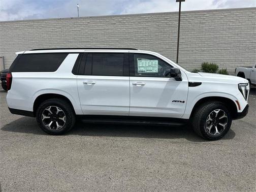 2025 GMC Yukon XL 4WD AT4