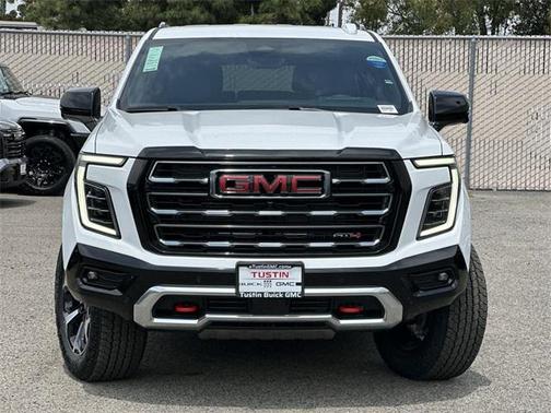 2025 GMC Yukon XL 4WD AT4