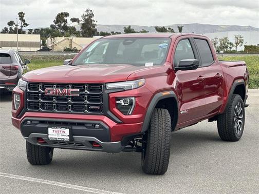 2025 GMC Canyon Base