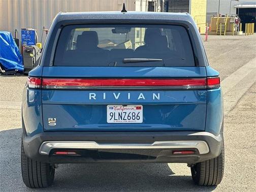 2024 Rivian R1S Adventure Quad Motor Large Pack
