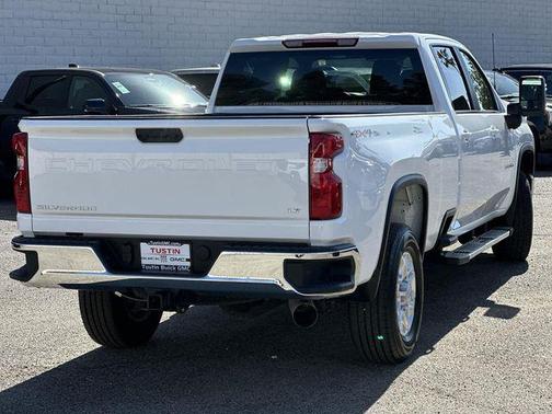 2025 Chevrolet Silverado 3500 LT